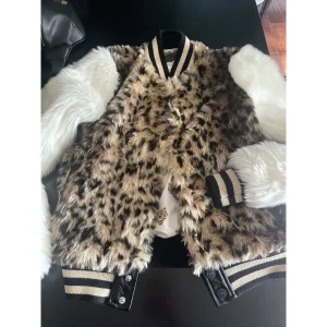 Total Divas S8 E8 Nikki Bella Leopard Fur Bomber Jacket